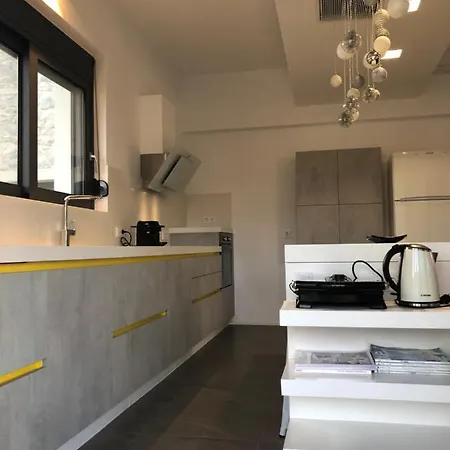 아파트 Elion Luxury 칼라마타